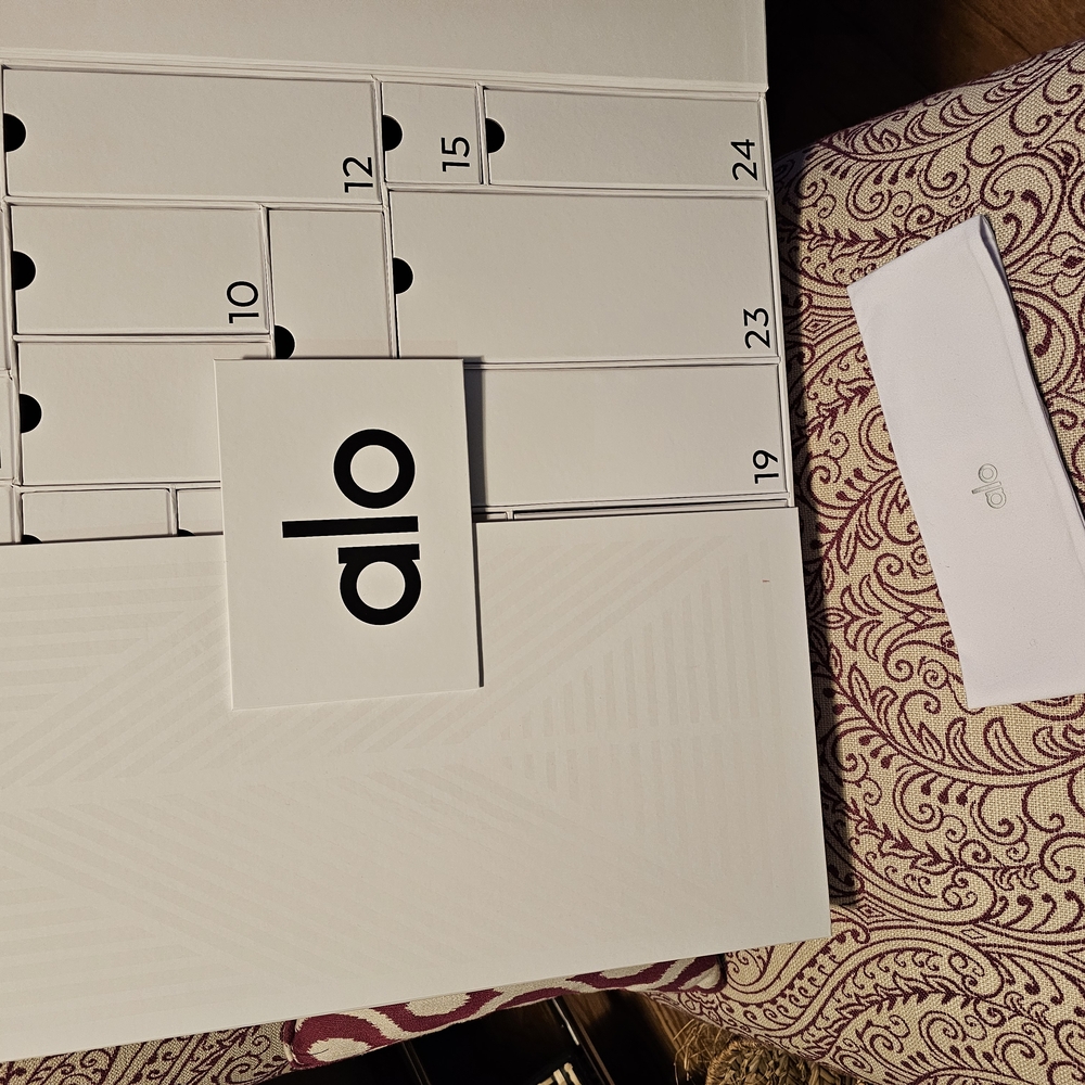 Alo White Advent Calendar